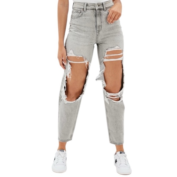 American Eagle Grey Distressed Mom Jeans 6 - Picture 1 of 12